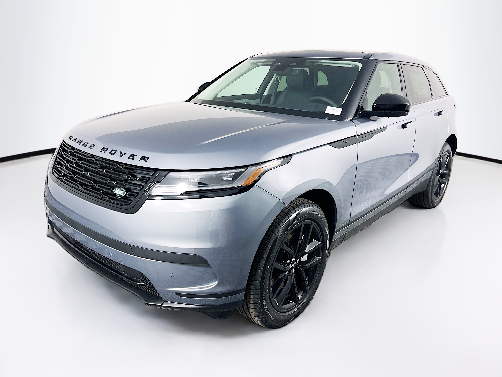 2025 Land Rover Range Rover Velar S's photo