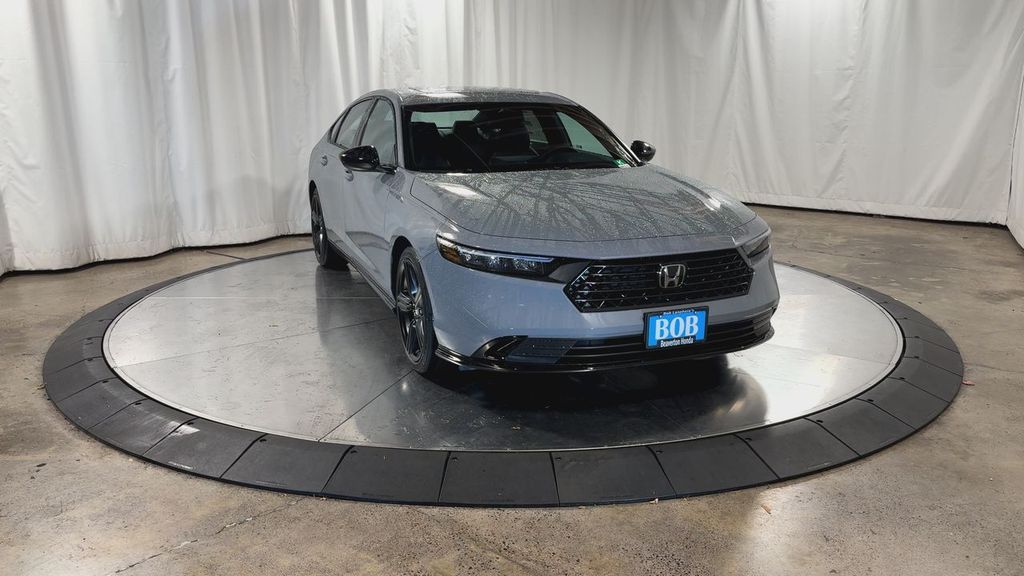 2025 Honda Accord Hybrid Sport-L photo 3