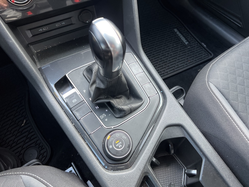 2021 Volkswagen Tiguan S photo 28