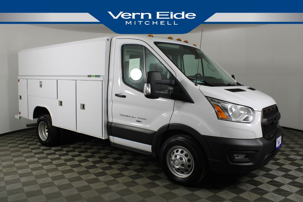 2022 Ford Transit Cutaway Base's photo