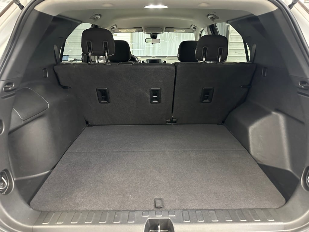 2020 Chevrolet Equinox LS photo 19