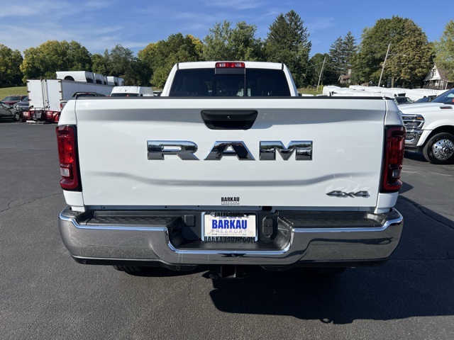 2025 Ram 2500 Tradesman photo 4