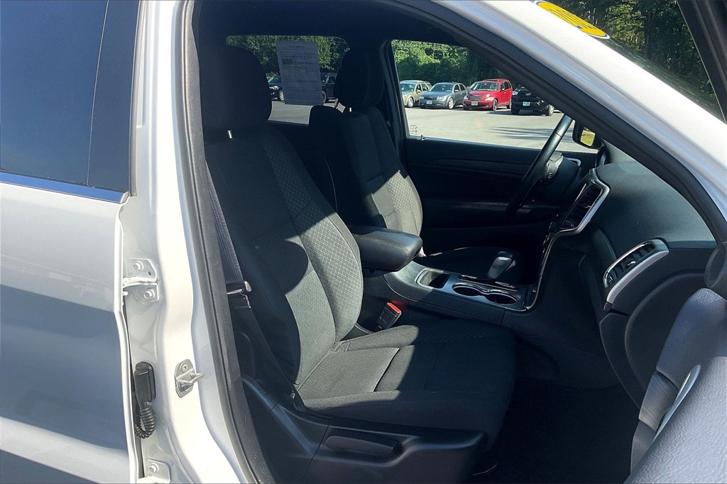 2021 Jeep Grand Cherokee Laredo E photo 11