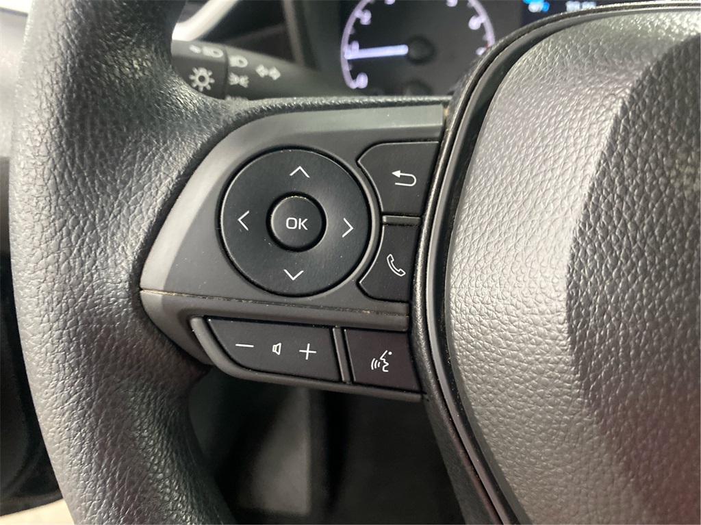 2025 Toyota Corolla LE photo 7