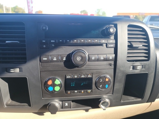 2009 Chevrolet Silverado 1500 LT photo 13