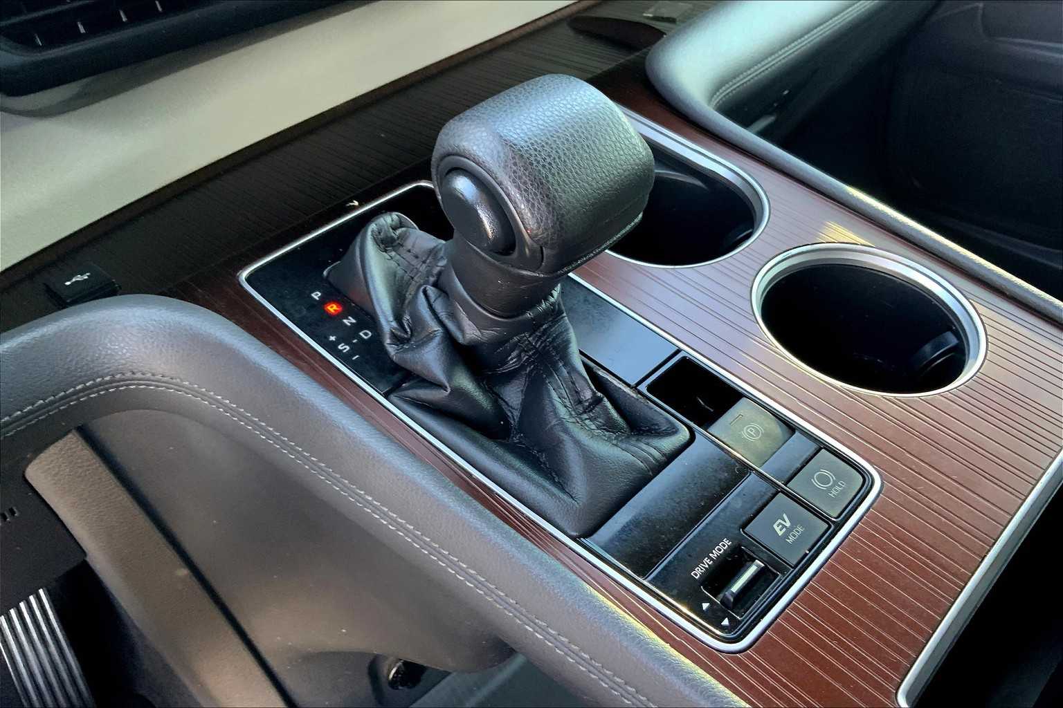 2021 Toyota Sienna LE photo 26
