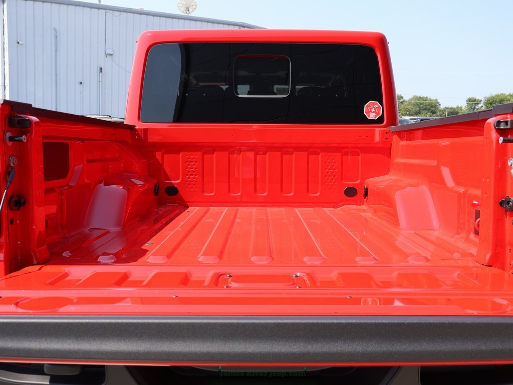 2025 Jeep Gladiator Sport photo 13