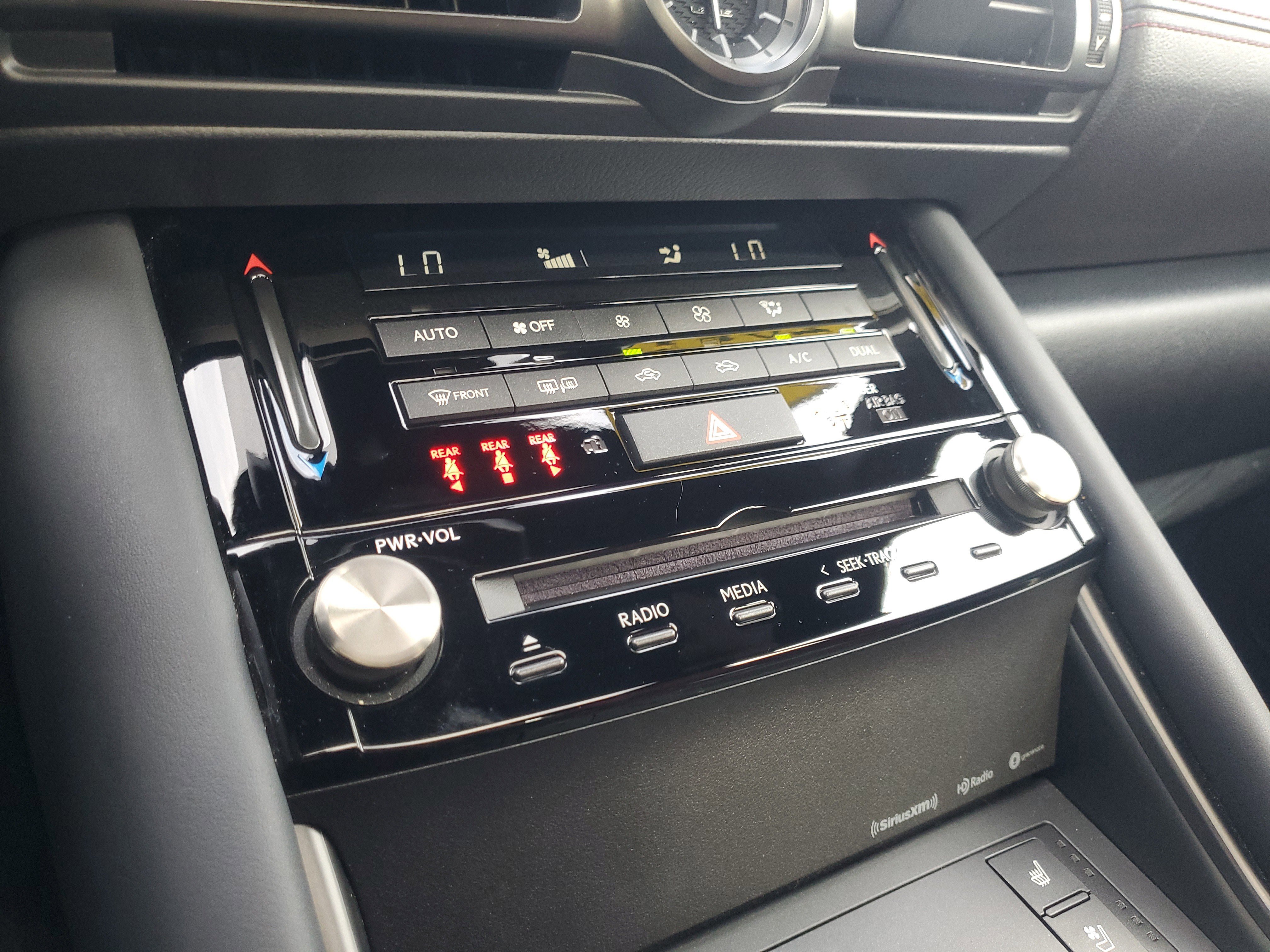 2024 Lexus IS 300 photo 29