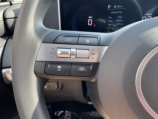 2025 Hyundai Tucson SE photo 32