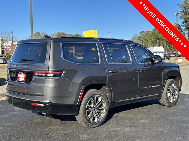 2023 Jeep Grand Wagoneer III photo 5