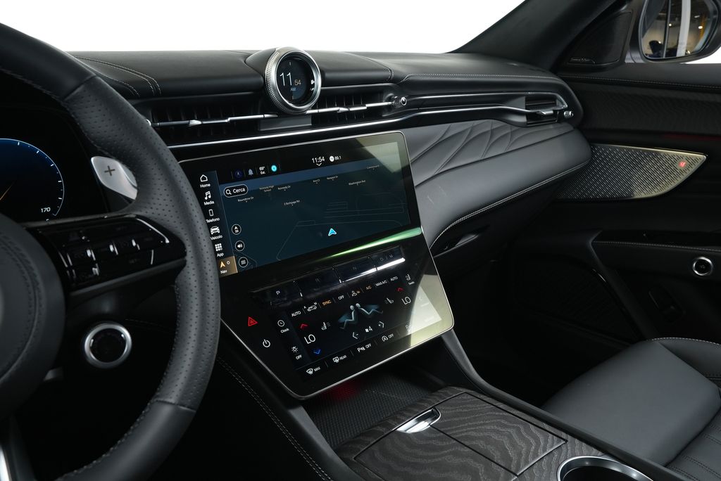 2025 Maserati Grecale photo 13