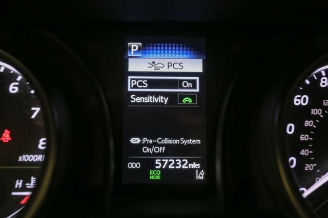 2022 Toyota Camry SE photo 33
