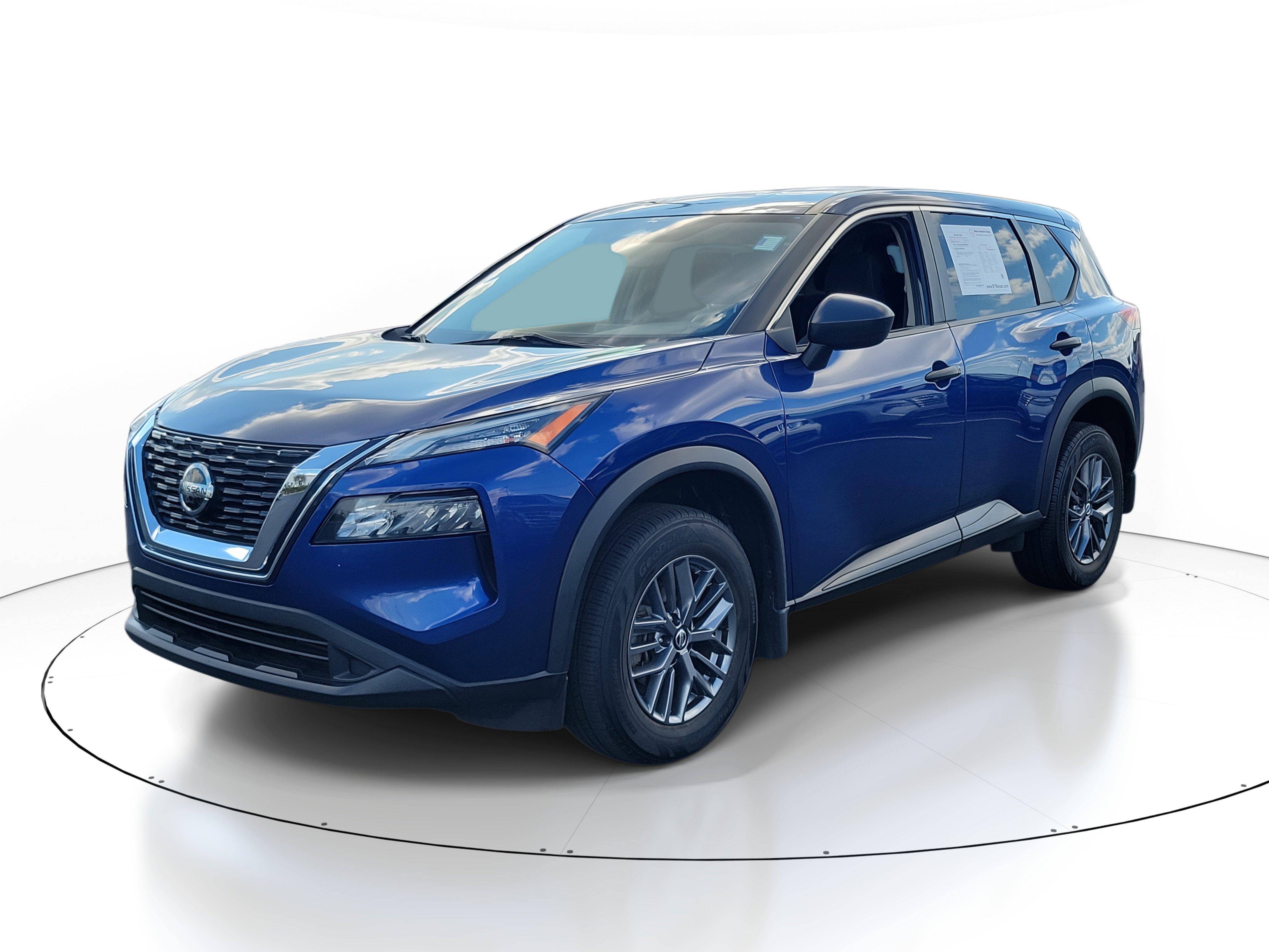 2021 Nissan Rogue S photo 2