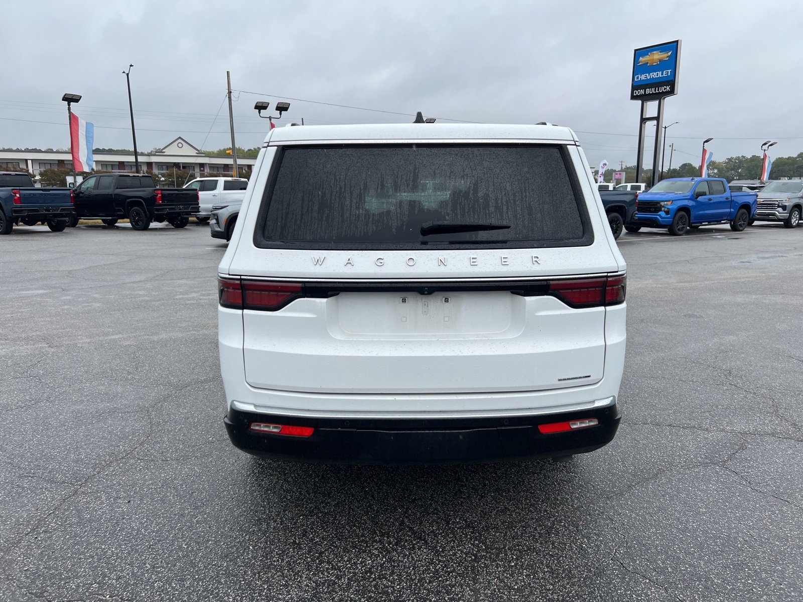 2024 Jeep Wagoneer L Series II photo 4