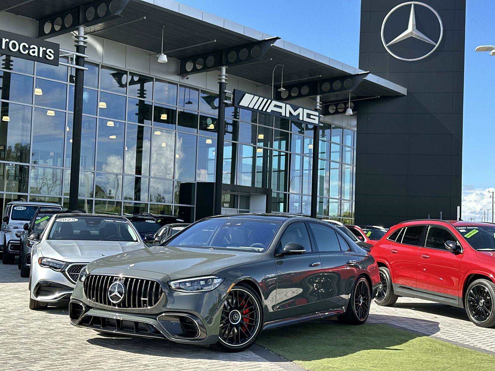 2026 Mercedes-Benz S-Class AMG S 63's photo