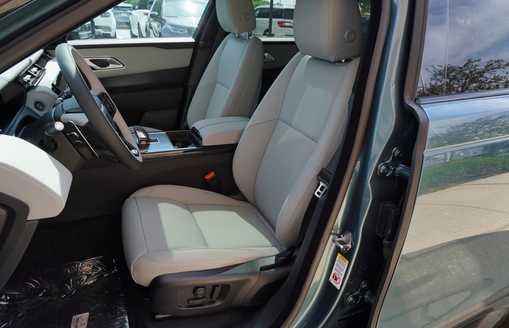 2026 LAND ROVER RANGE ROVER VELAR - Image 12