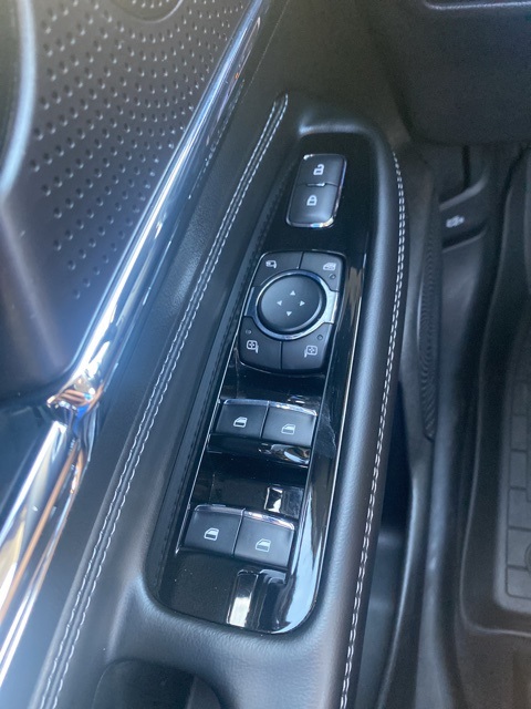 2023 Lincoln Corsair Standard photo 19