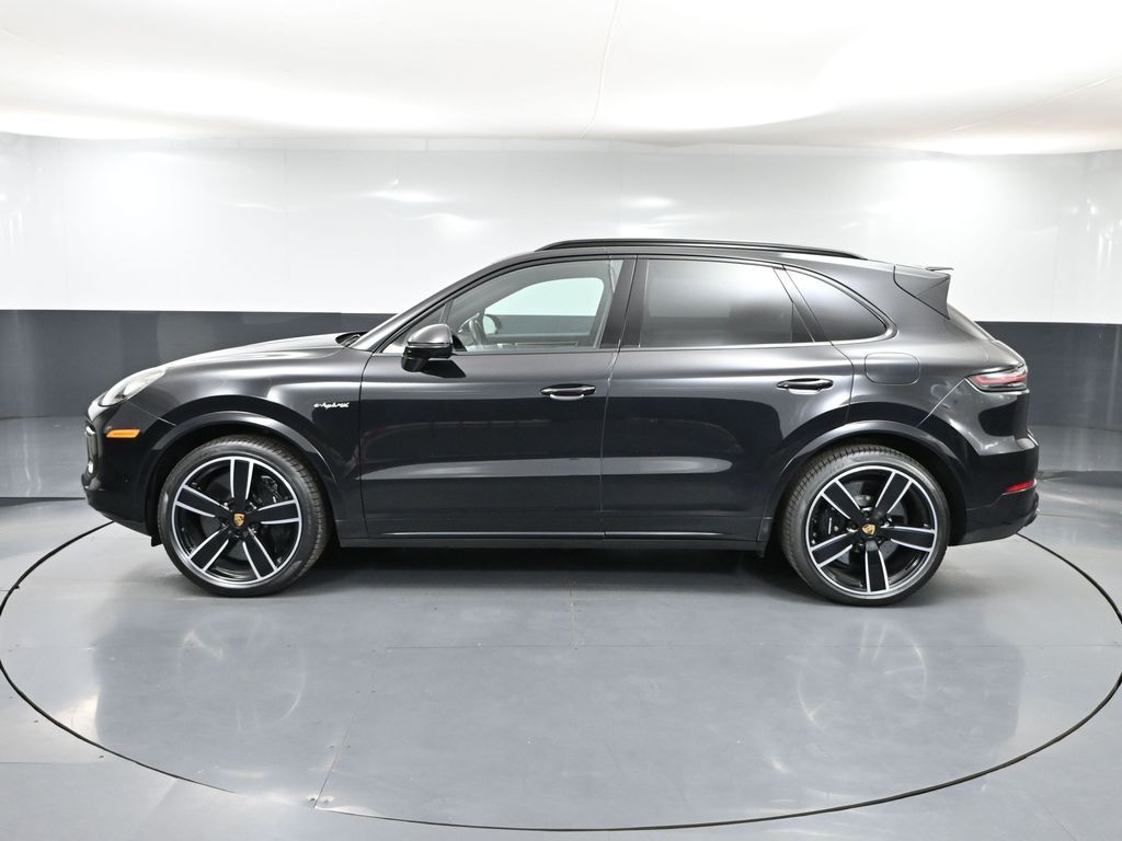 2022 Porsche Cayenne E-Hybrid Turbo S photo 5