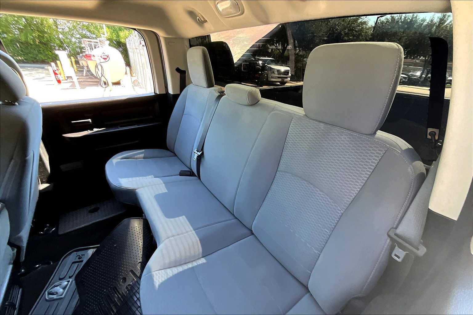 2015 Ram 1500 Tradesman photo 18