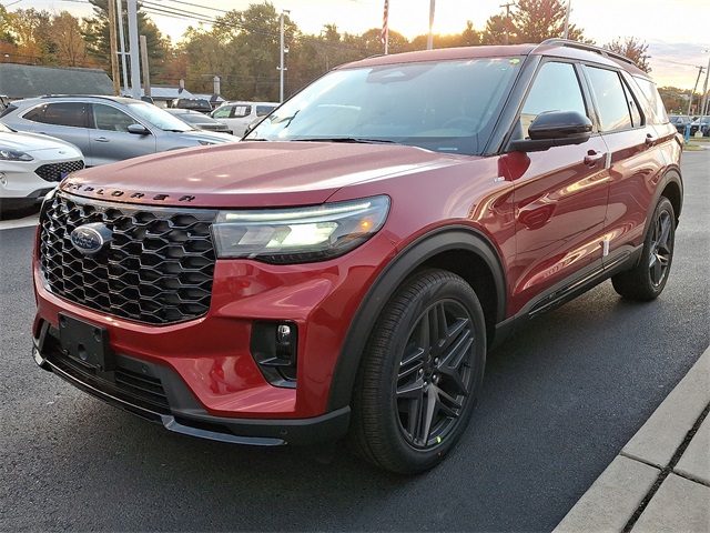 2026 Ford Explorer ST-Line photo 3