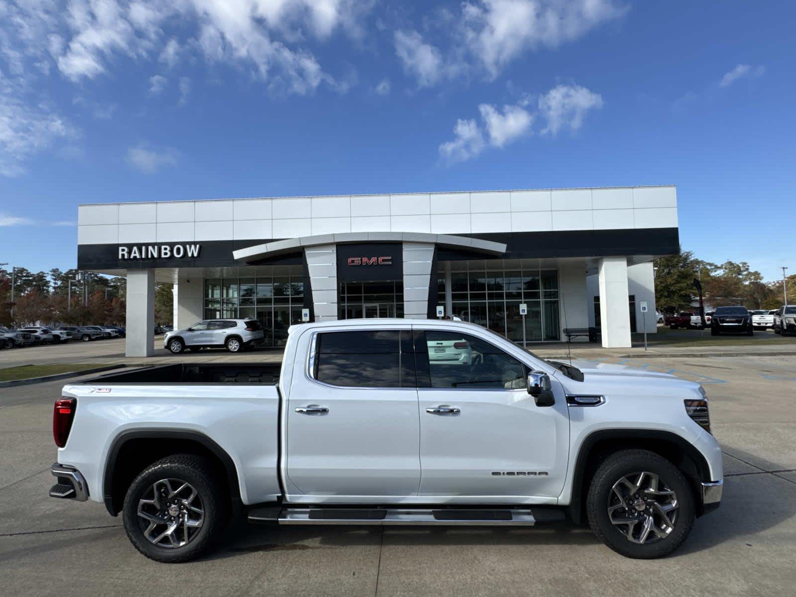 2026 GMC Sierra 1500 SLT's photo