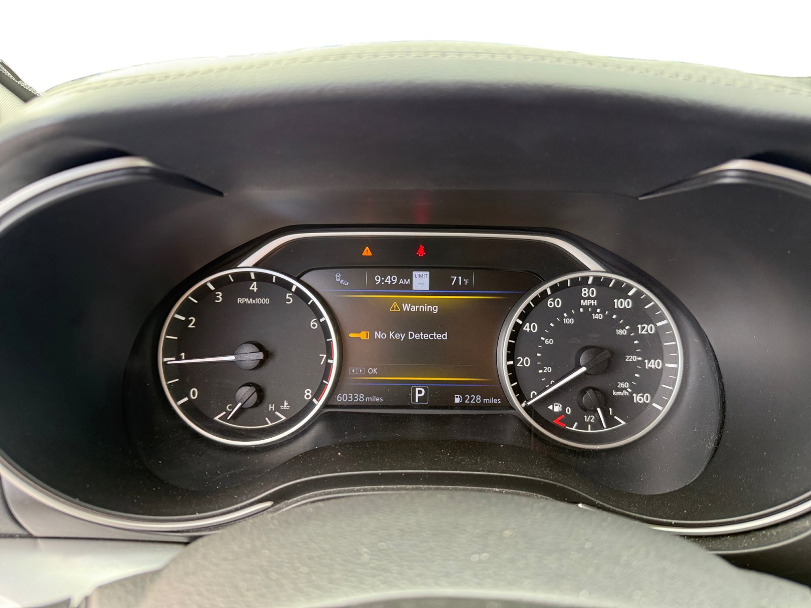 2022 Nissan Maxima SV photo 11