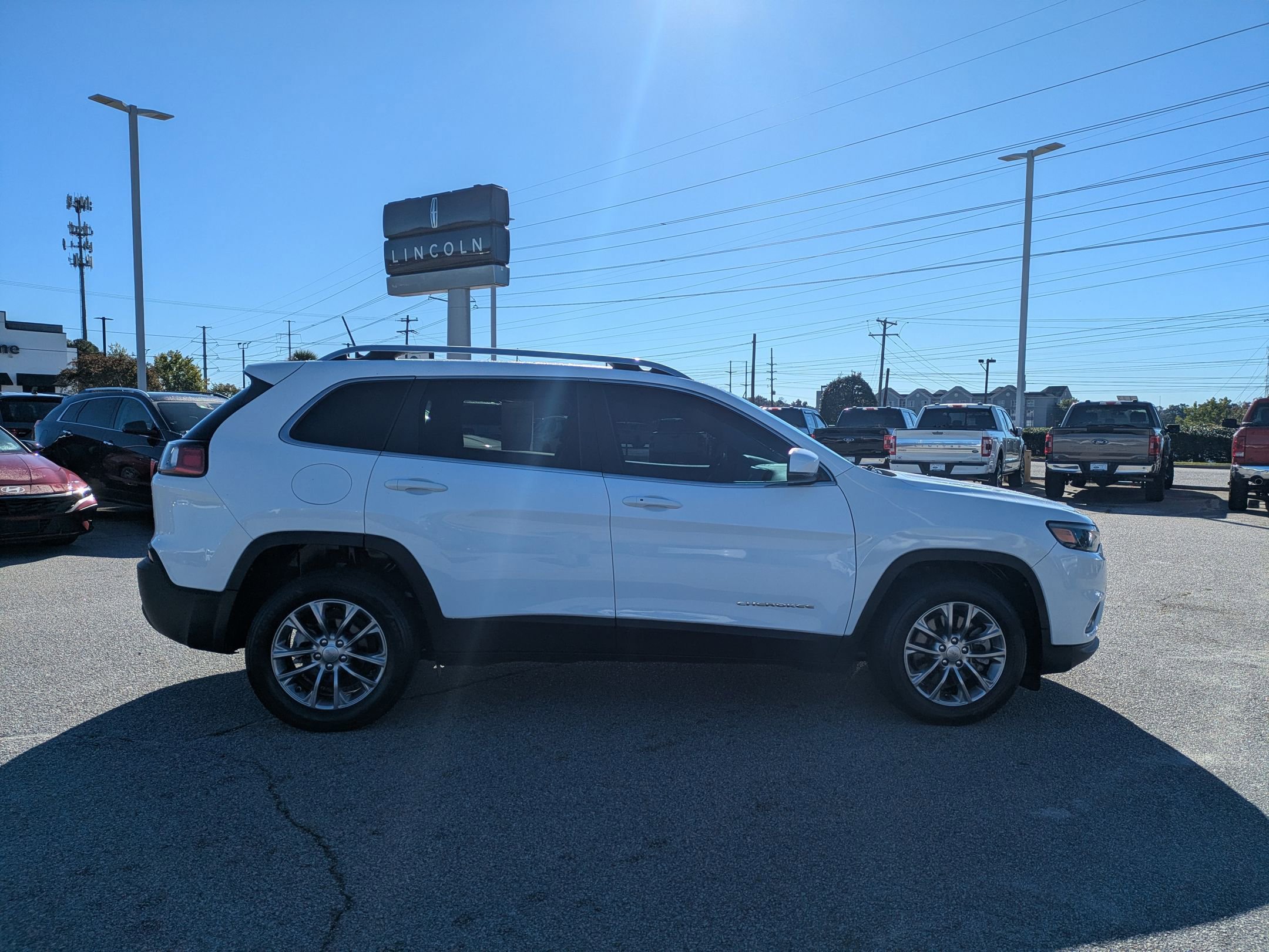 2020 Jeep Cherokee Latitude photo 3