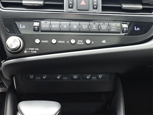 2024 Lexus ES 350 Luxury photo 3