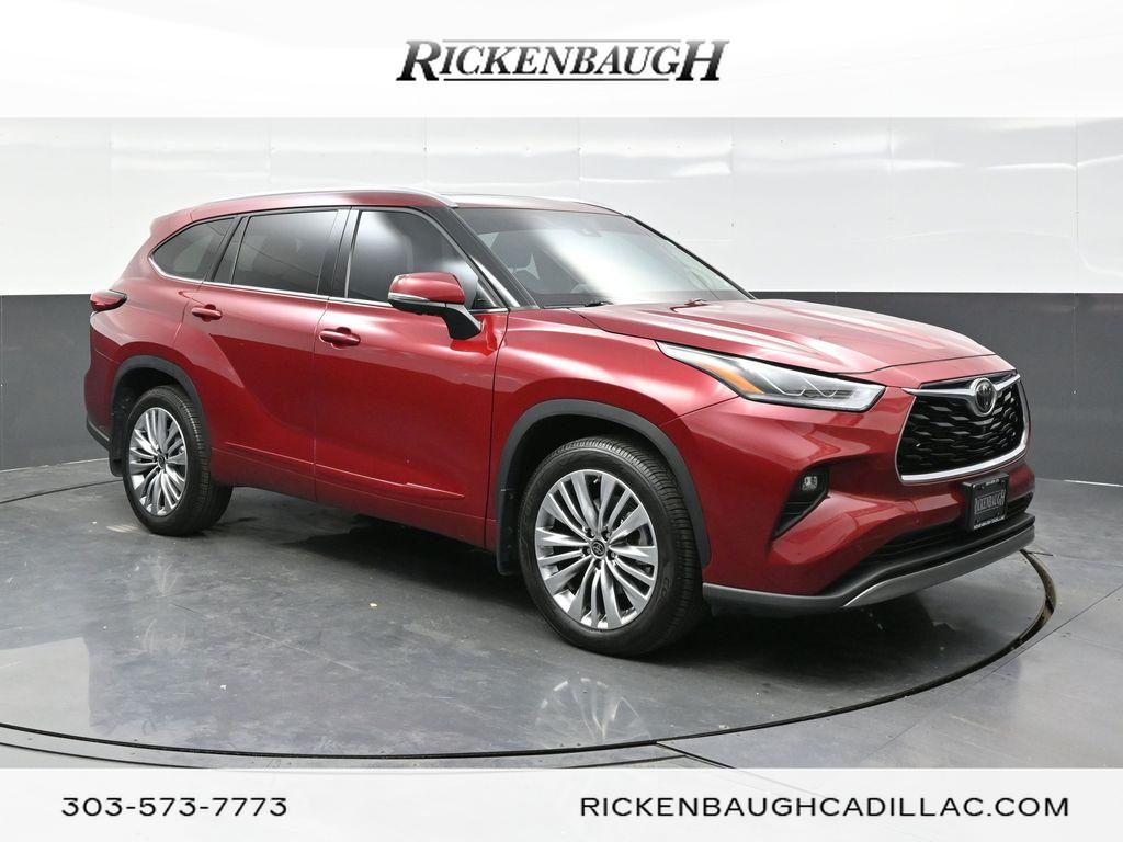 2023 Toyota Highlander Platinum's photo