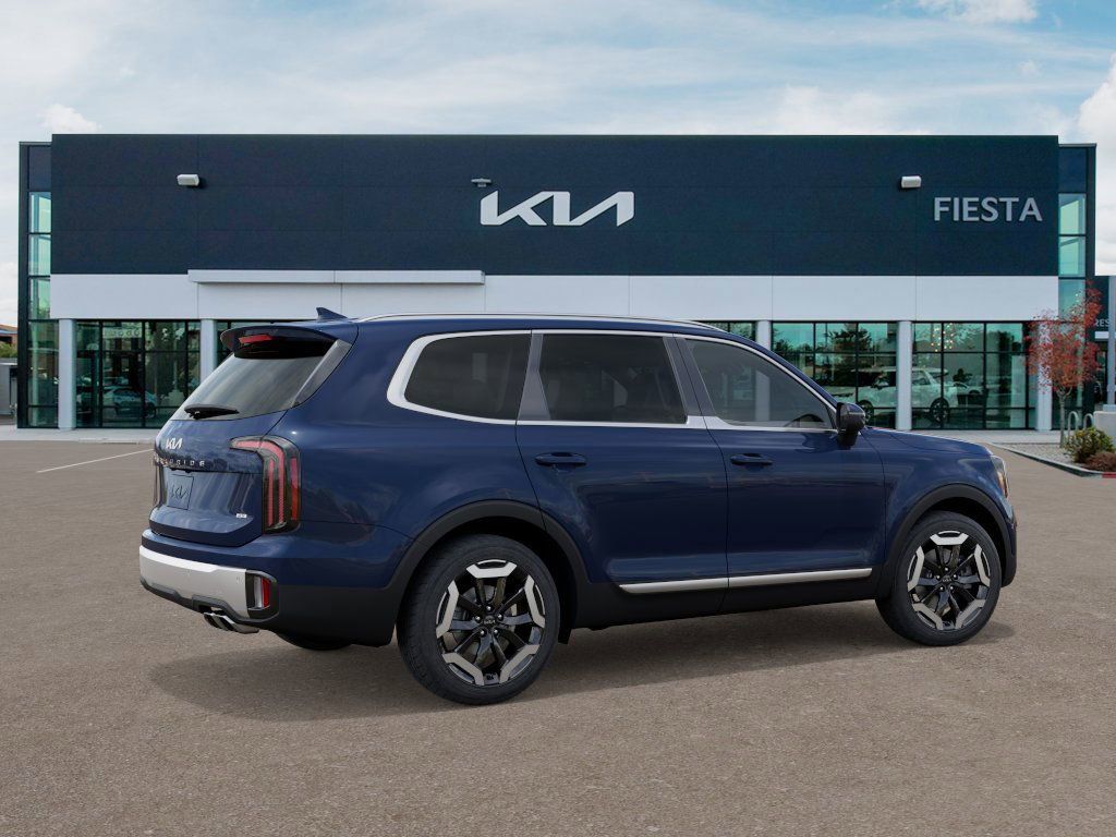 2025 Kia Telluride EX photo 2