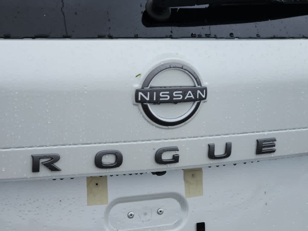 2026 Nissan Rogue SV photo 9