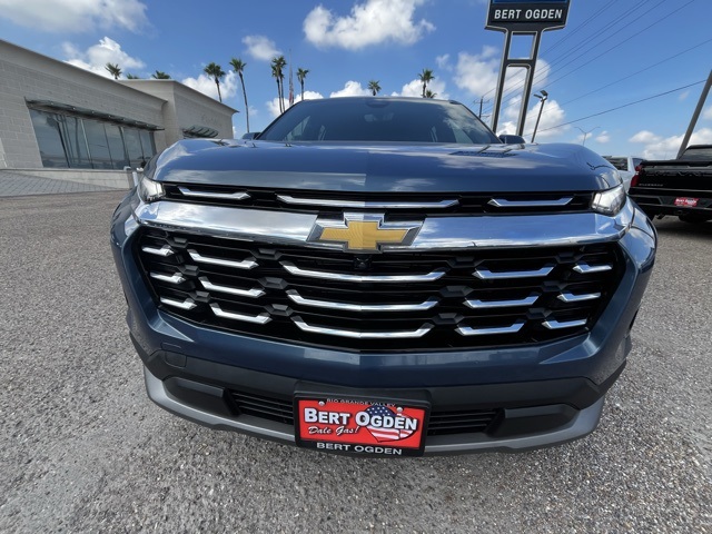 2025 Chevrolet Equinox LT photo 2