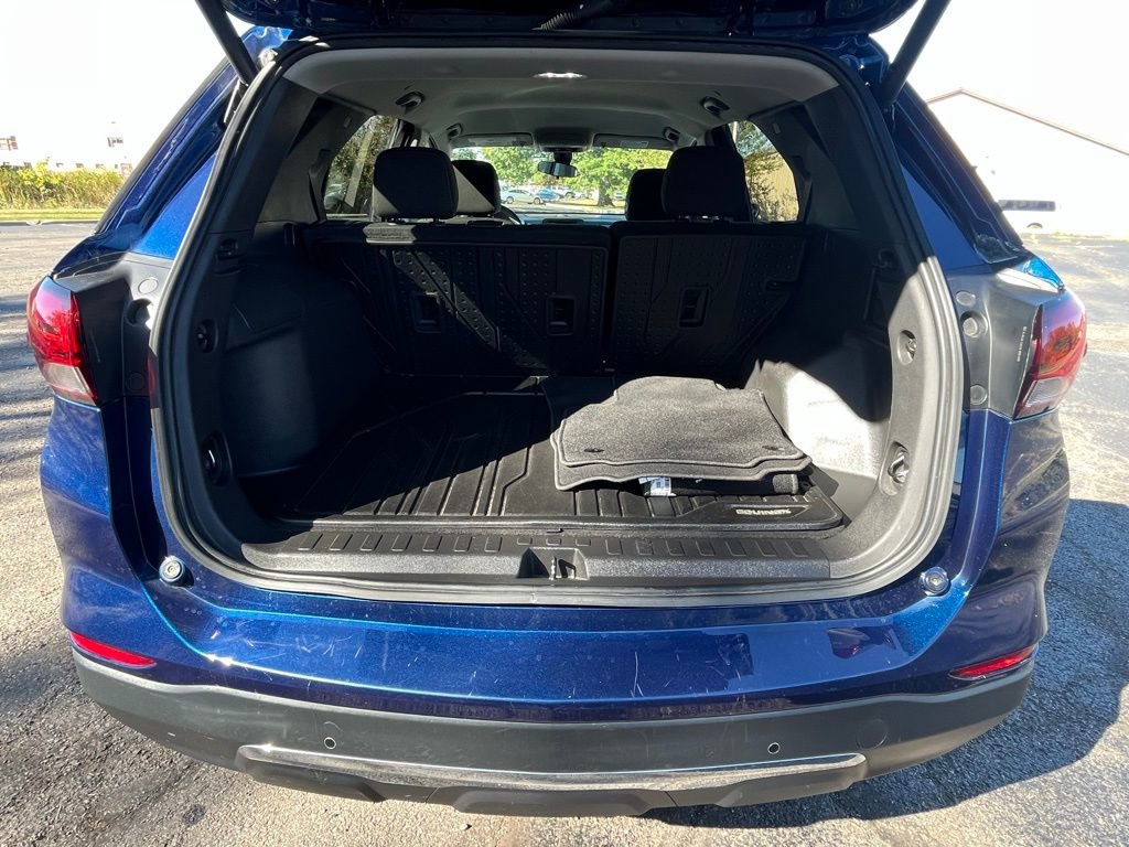 2023 Chevrolet Equinox LT photo 4