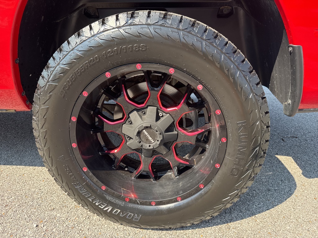 2019 Ram 1500 Classic SLT photo 7