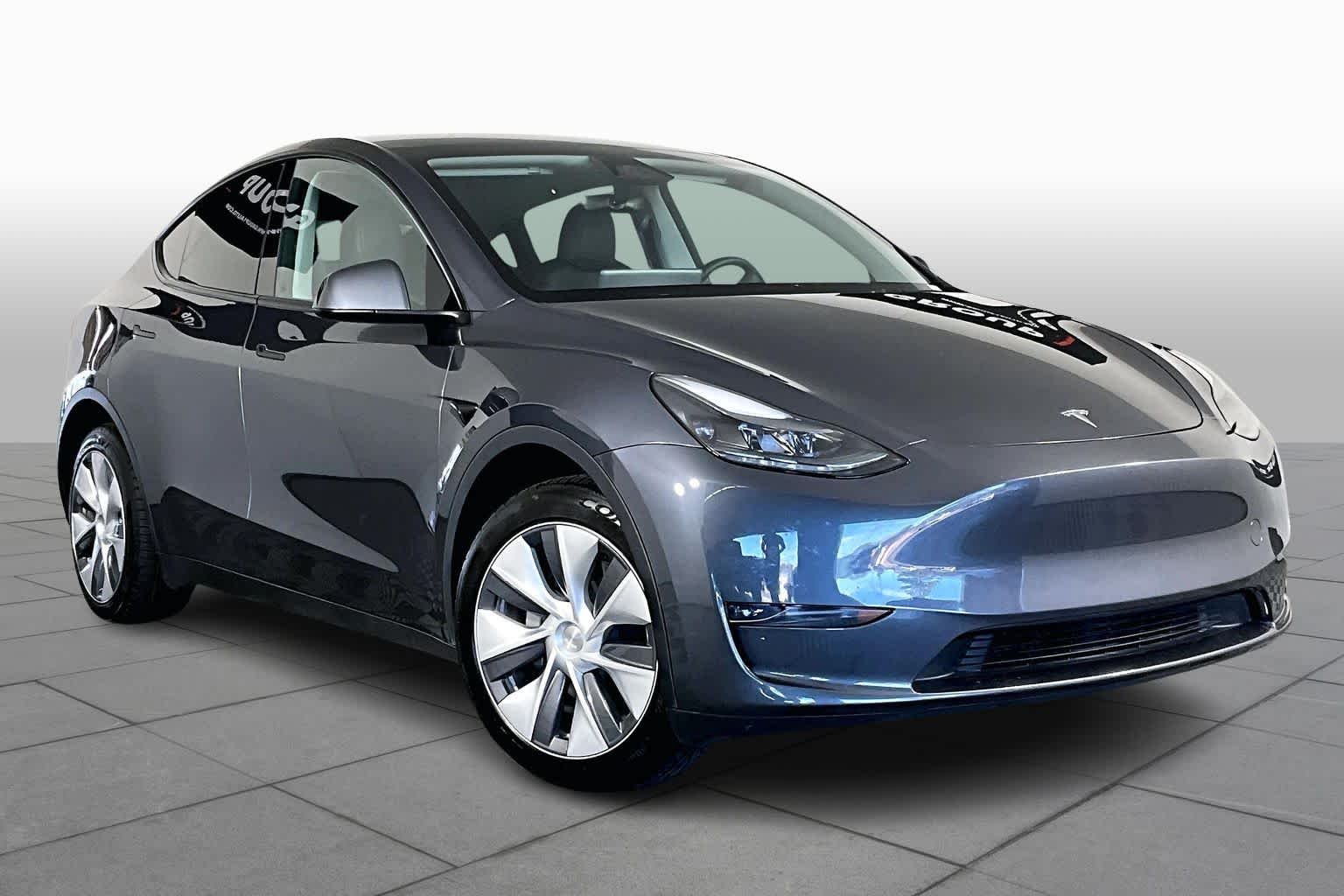 Used 2023 Tesla Model Y Long Range with VIN 7SAYGDEEXPA192453 for sale in Houston, TX