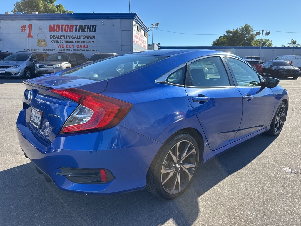 2019 Honda Civic Sport photo 4