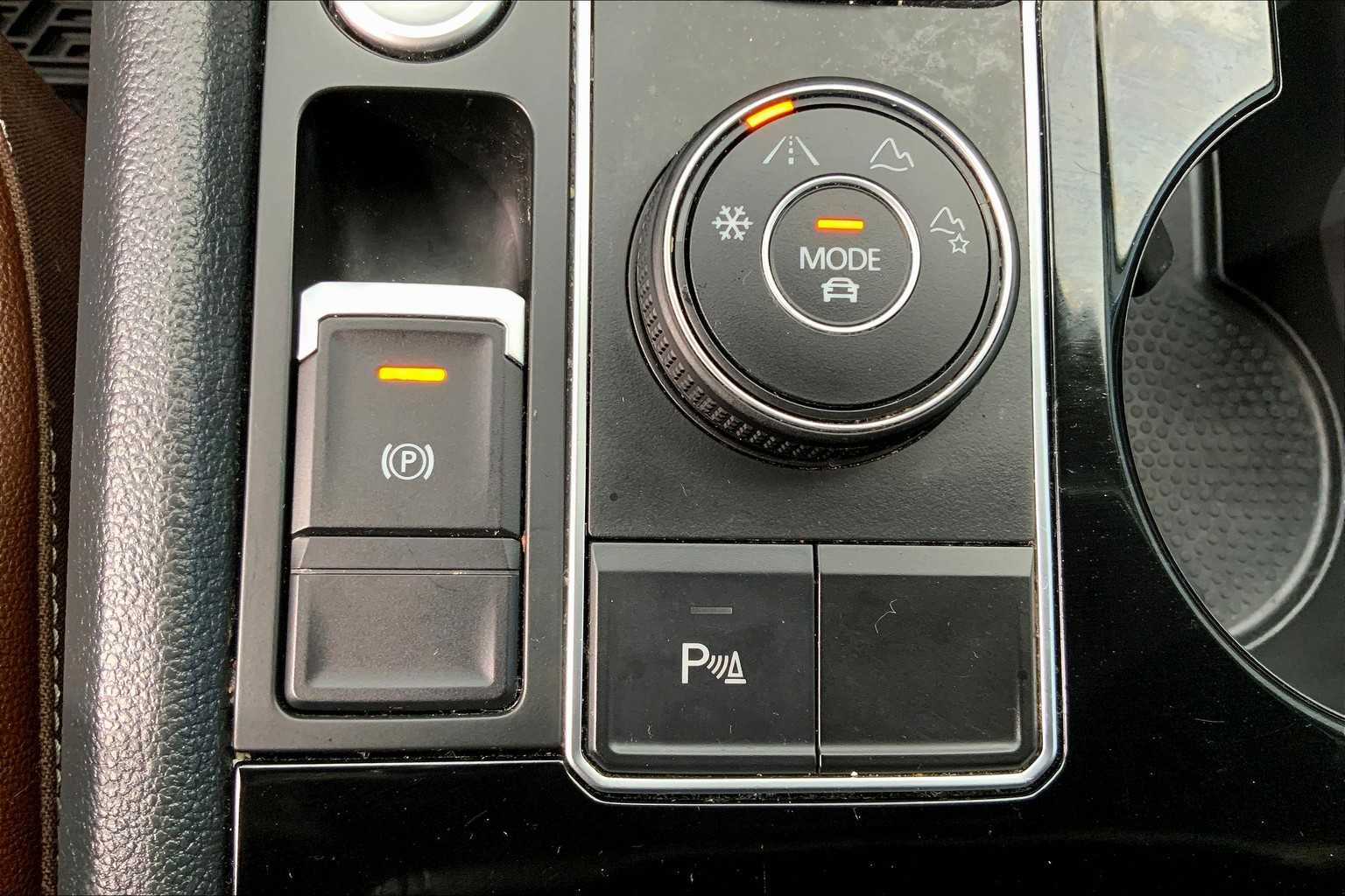 2021 Volkswagen Atlas V6 SEL R-Line photo 30
