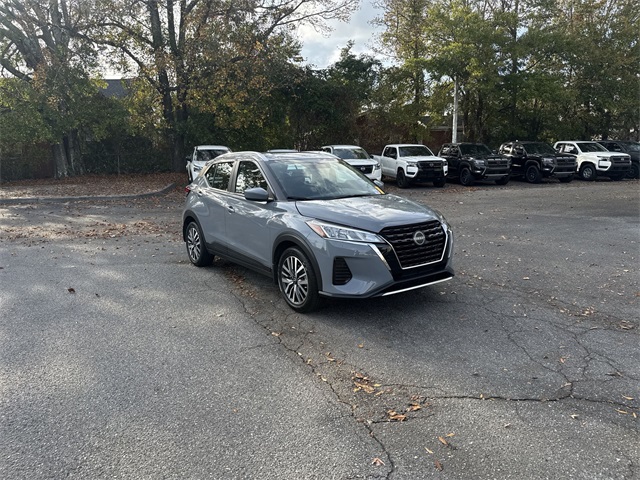 2024 Nissan Kicks SV photo 2