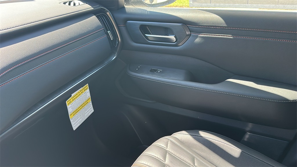 2026 Nissan Armada photo 23