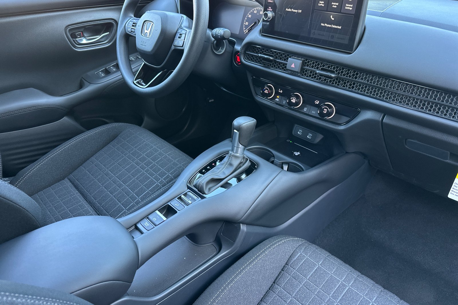 2026 Honda HR-V LX photo 15