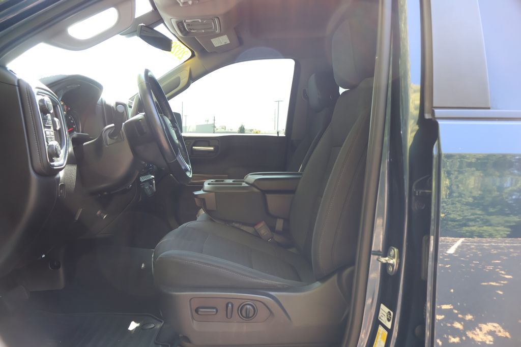 2020 Chevrolet Silverado 1500 RST photo 23