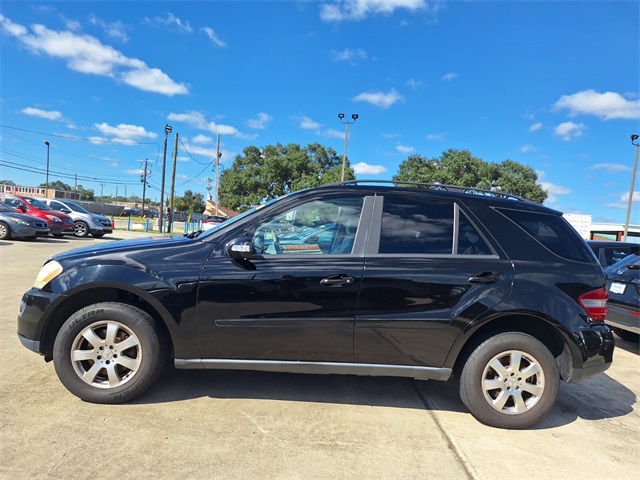 2006 Mercedes Benz ML 350 4MATIC photo 2