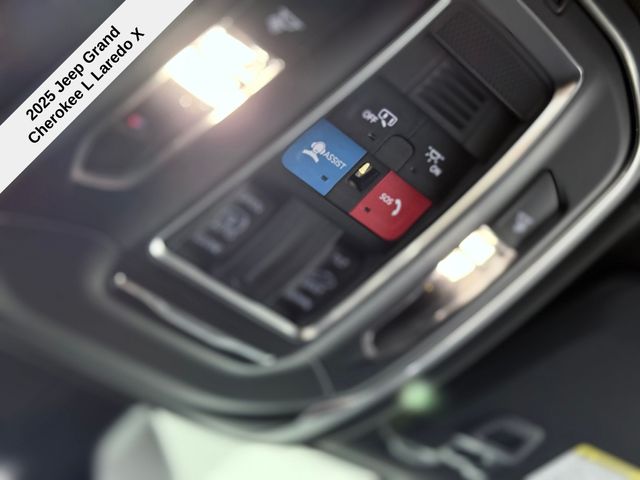 2025 Jeep Grand Cherokee Laredo X photo 30