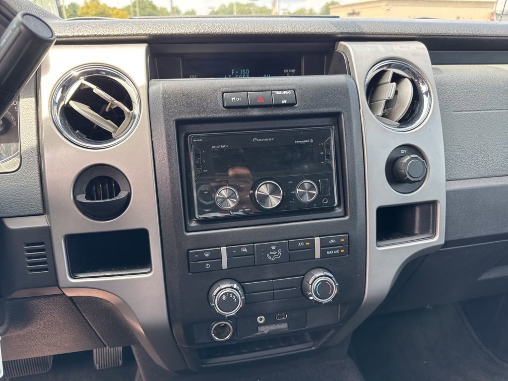 2011 Ford F-150 XLT photo 14
