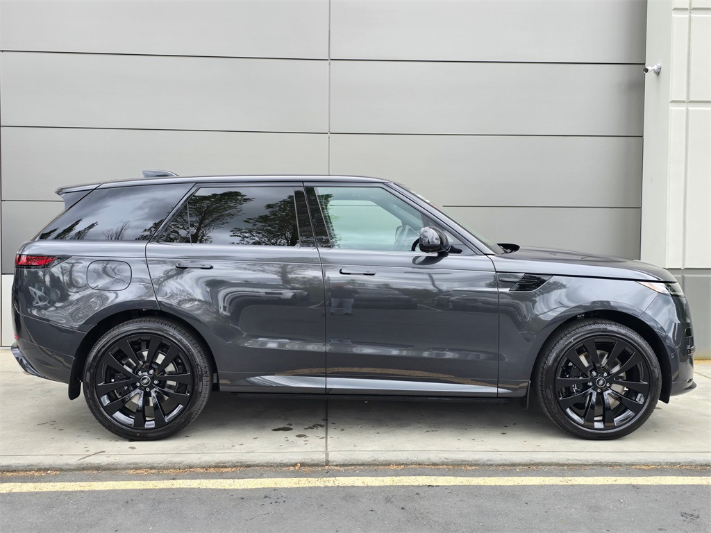 2025 Land Rover Range Rover Sport SE photo 7