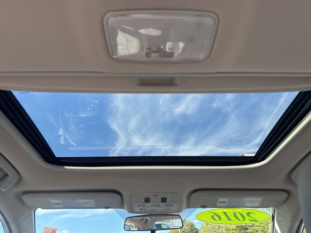 2016 Toyota Corolla L photo 23