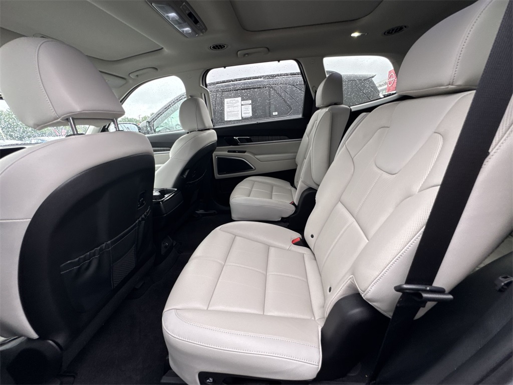 2024 Kia Telluride SX photo 26