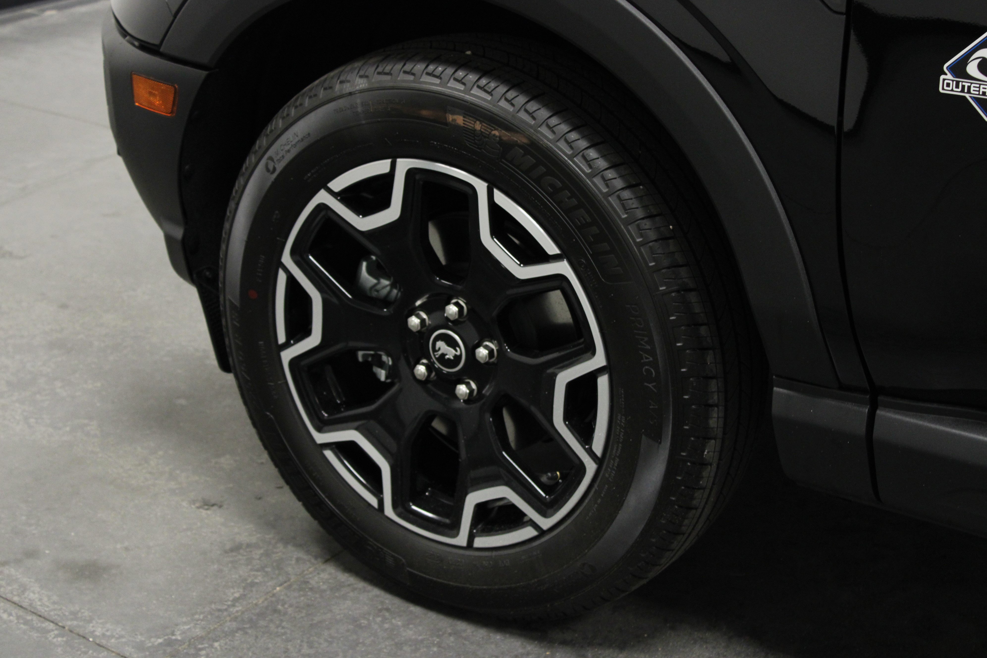 2025 Ford Bronco Sport Outer Banks photo 9