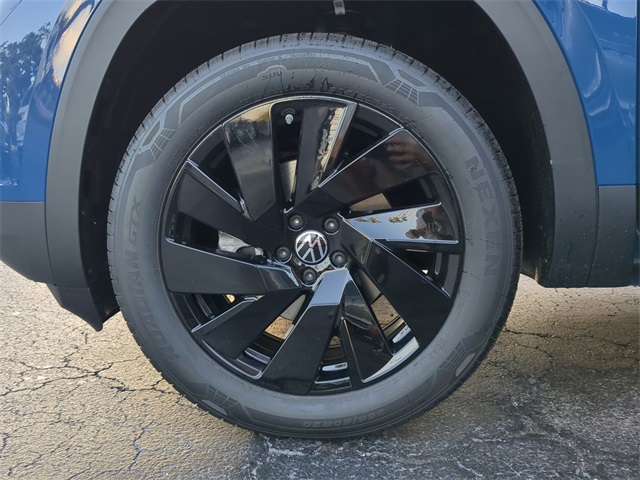 2026 Volkswagen Atlas Cross Sport SE Technology photo 31