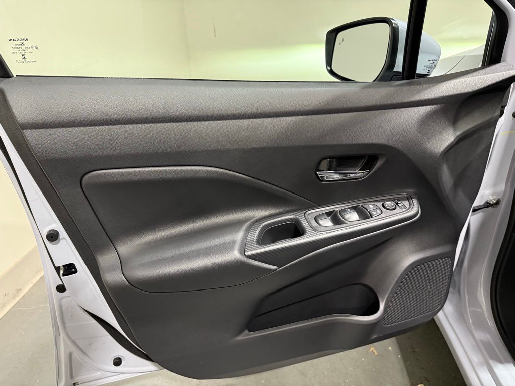 2025 Nissan Versa SV photo 13